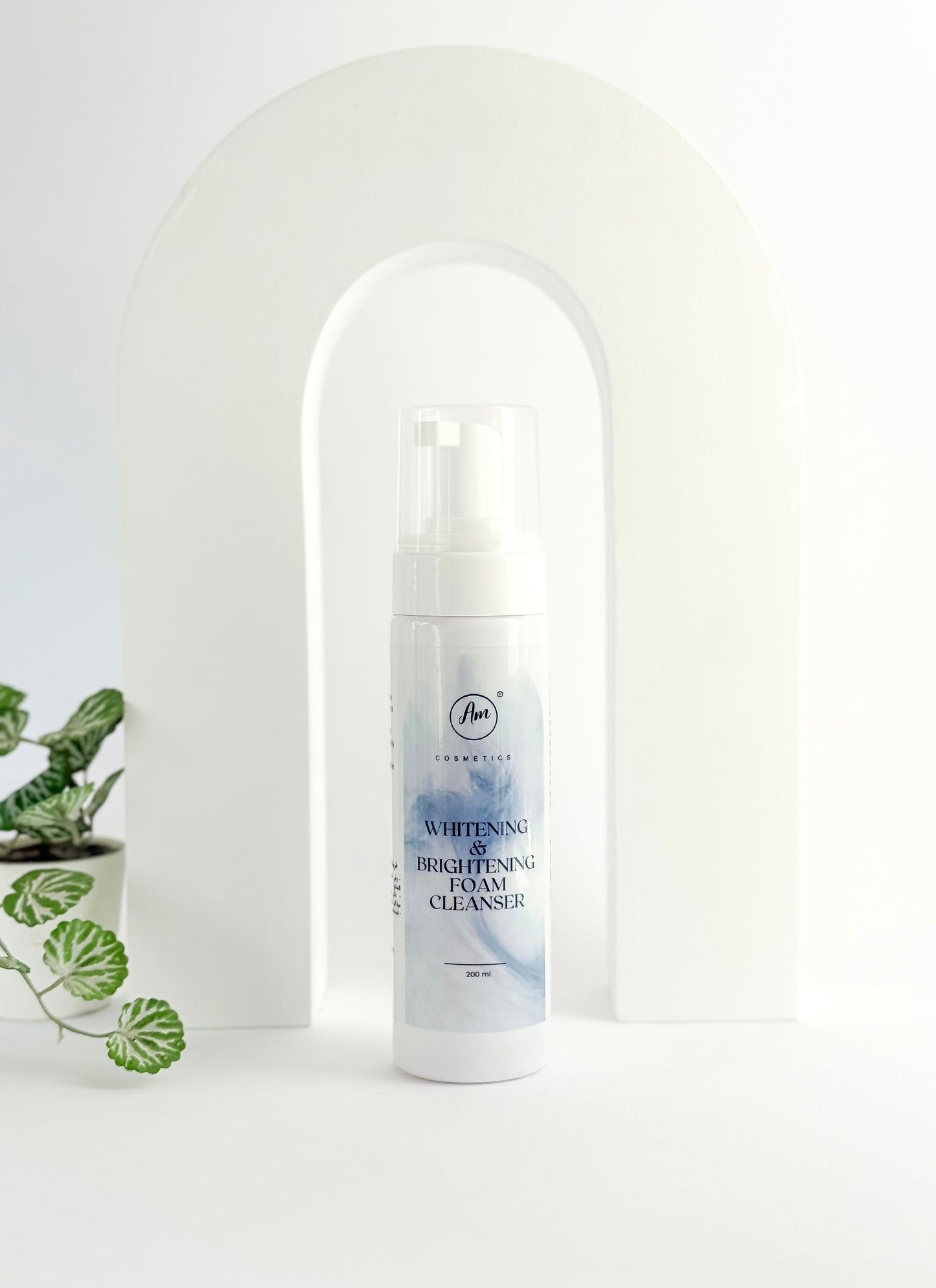 Whitening & brightening foam cleanser